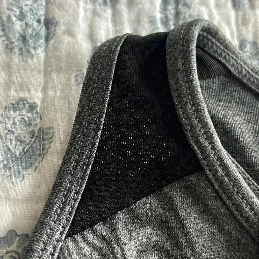 Starter Women's Gray  Medium Impact Longline Sports Bra W/Cups Built-in Bra NWT - Picture 3 of 11